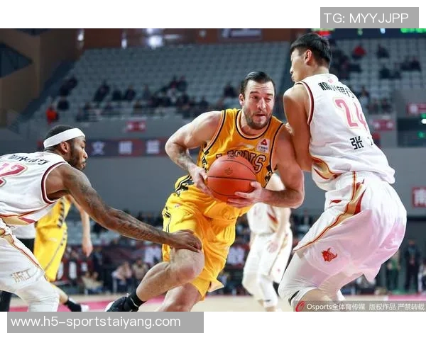 CBA赛场精彩纷呈辽宁遭遇上海逆袭北京轻取广东广厦豪取七连胜山东战胜新疆