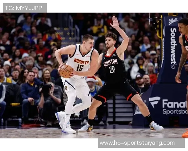 弗拉格激情四溢瞬间爆发隔扣琼斯并向约基奇挥拳庆祝全场沸腾